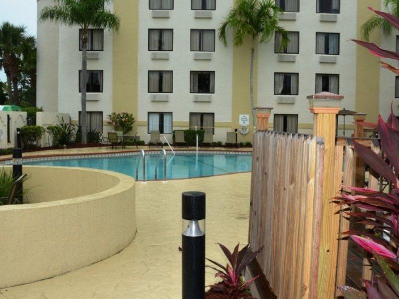 Holiday Inn - Fort Myers - Downtown Area By Ihg Exteriör bild