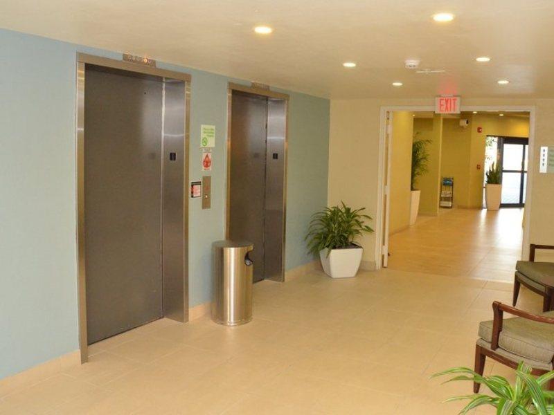 Holiday Inn - Fort Myers - Downtown Area By Ihg Exteriör bild